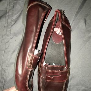L.e.i. Girls red Loafers size 4